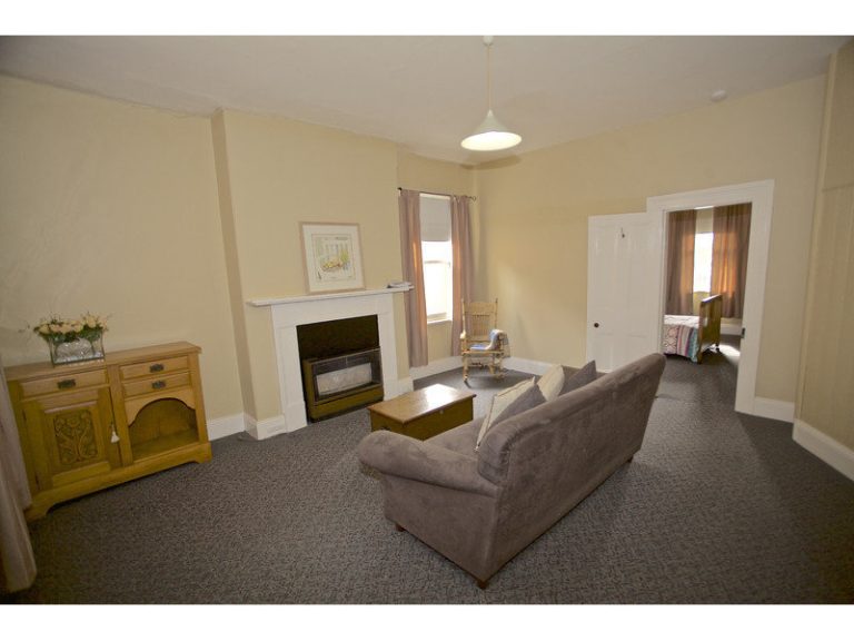 76 Piper Street, Bathurst NSW 2795 - photo 3