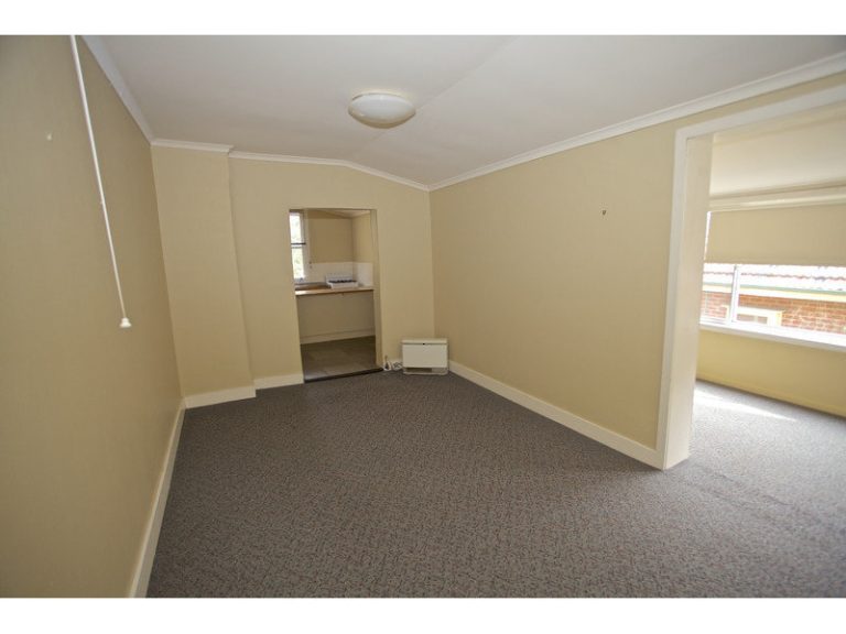 76 Piper Street, Bathurst NSW 2795 - photo 8