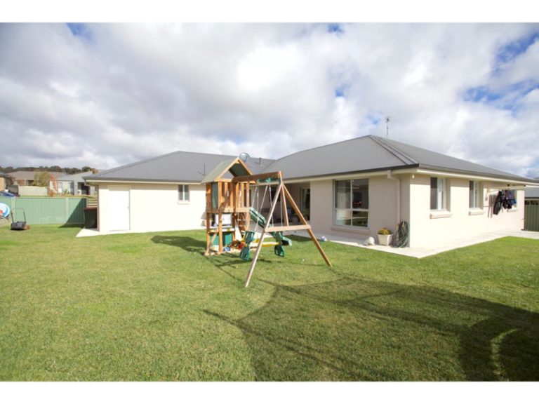 72 Freeman Circuit, Llanarth NSW 2795 - photo 11