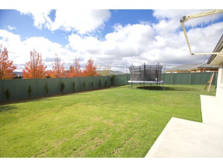 72 Freeman Circuit, Llanarth NSW 2795 - photo 12