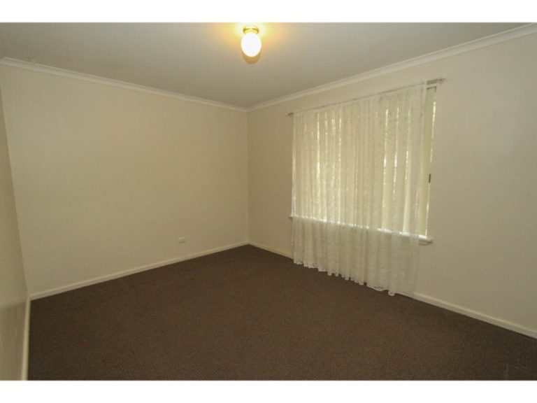 15 College Road, Bathurst NSW 2795 - photo 6
