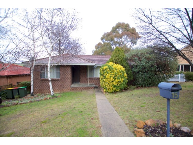 15 College Road, Bathurst NSW 2795 - McGrath Central West