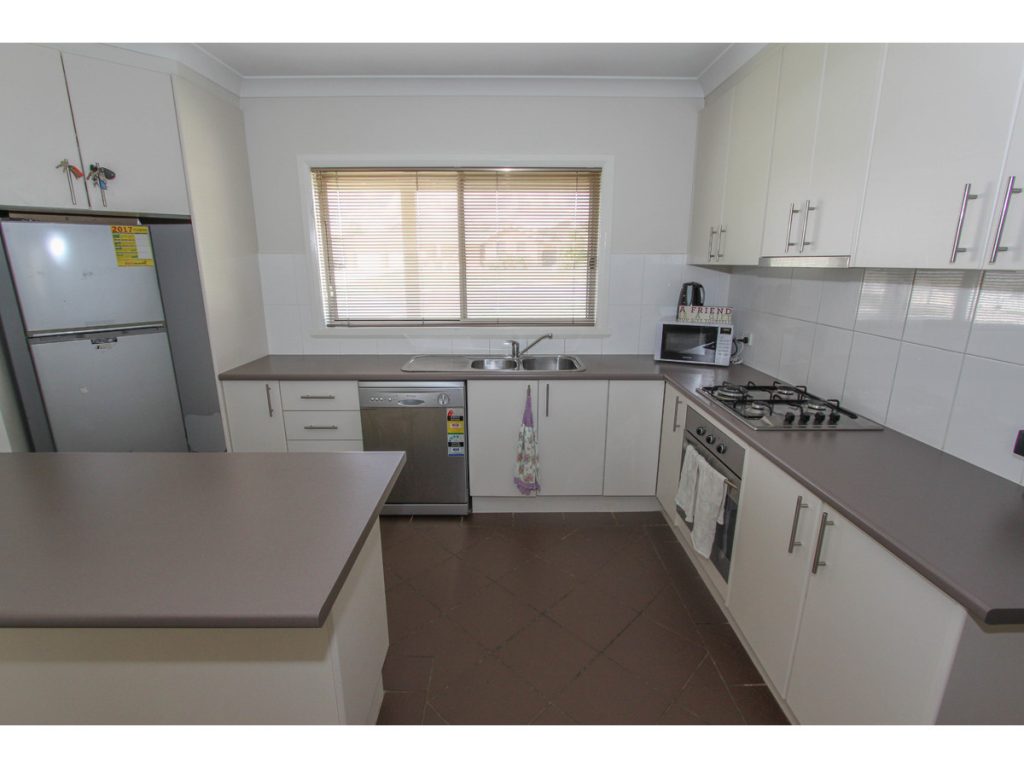 48 Cheviot Drive, Kelso NSW 2795 - photo 2