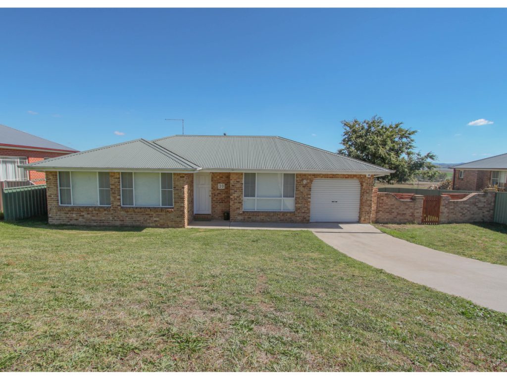 39 Lavelle Street, Windradyne NSW 2795 - McGrath Central West
