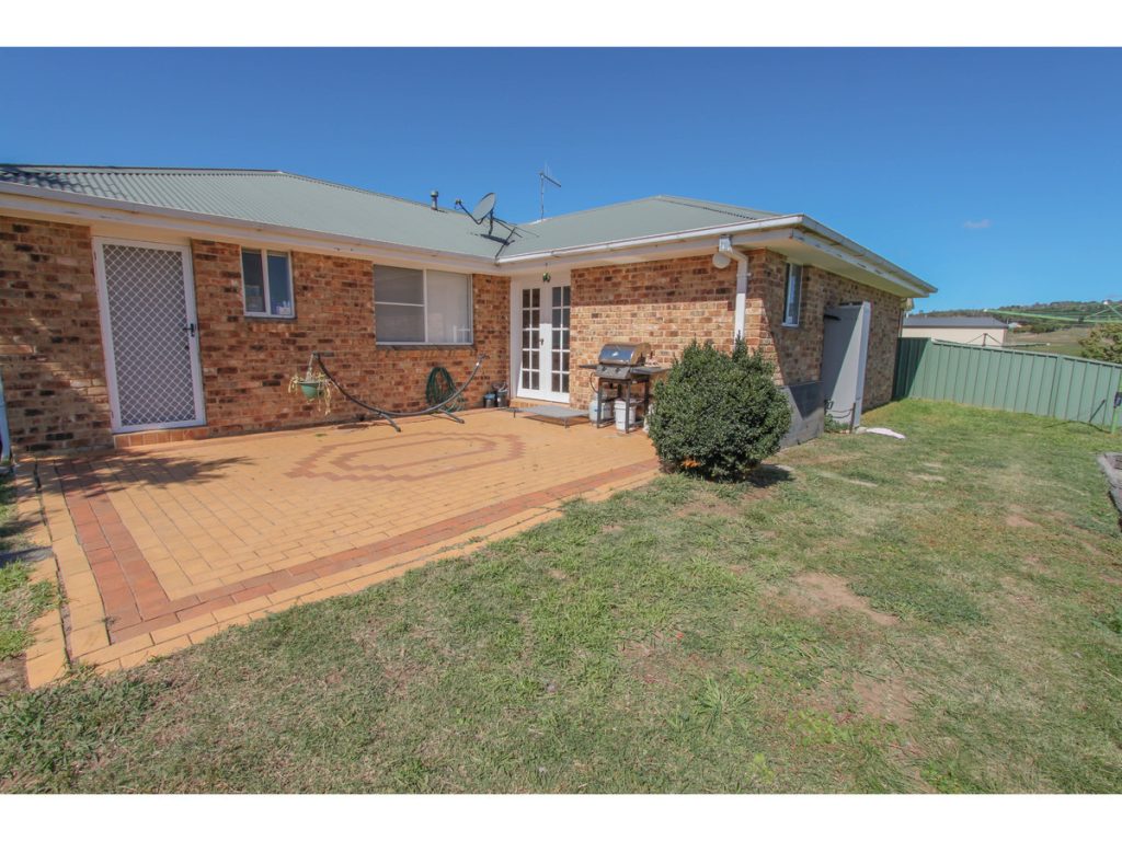 39 Lavelle Street, Windradyne NSW 2795 - photo 4