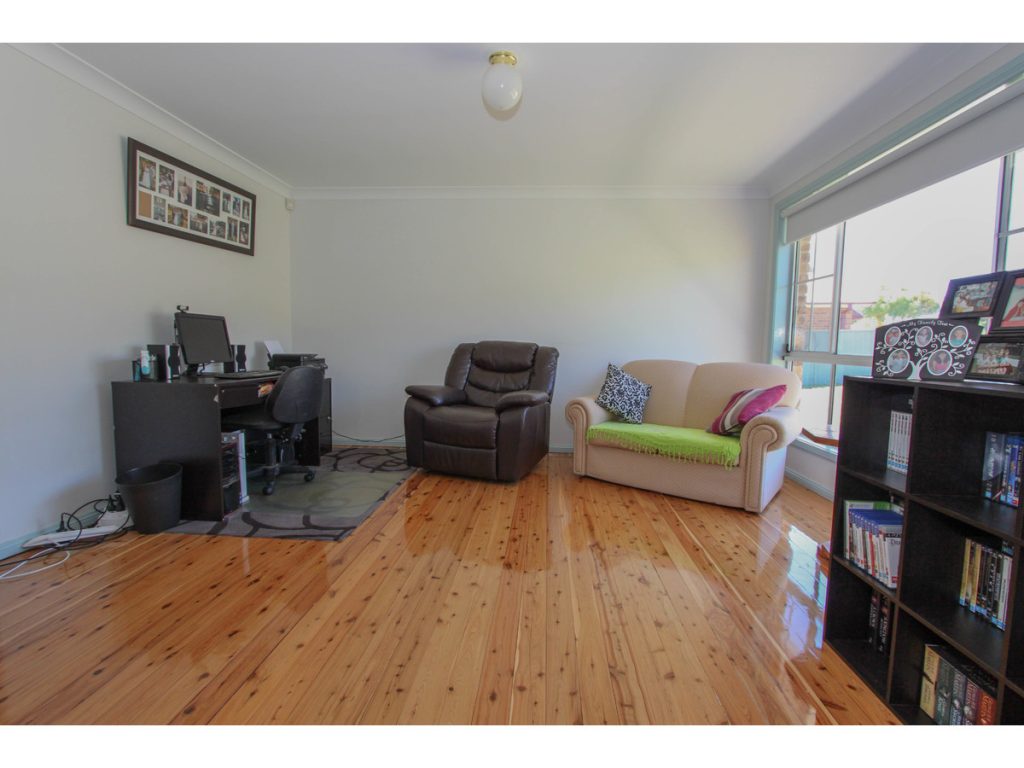 39 Lavelle Street, Windradyne NSW 2795 - photo 5