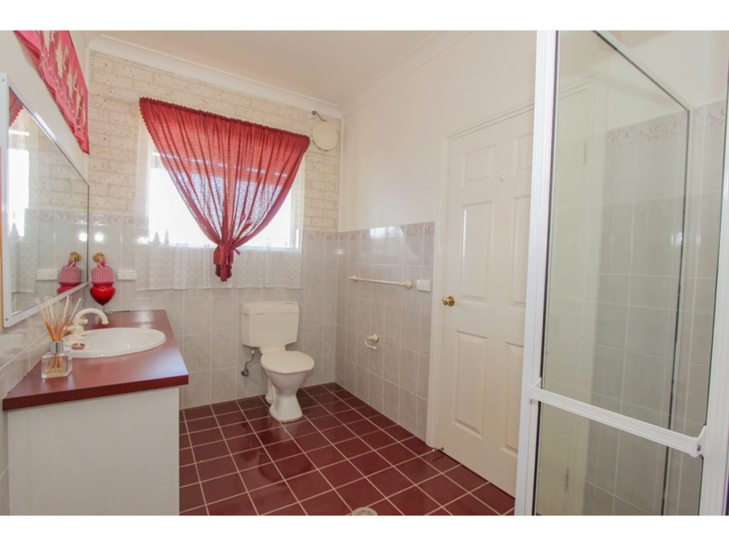 29 Lorimer Street, Llanarth NSW 2795 - photo 9