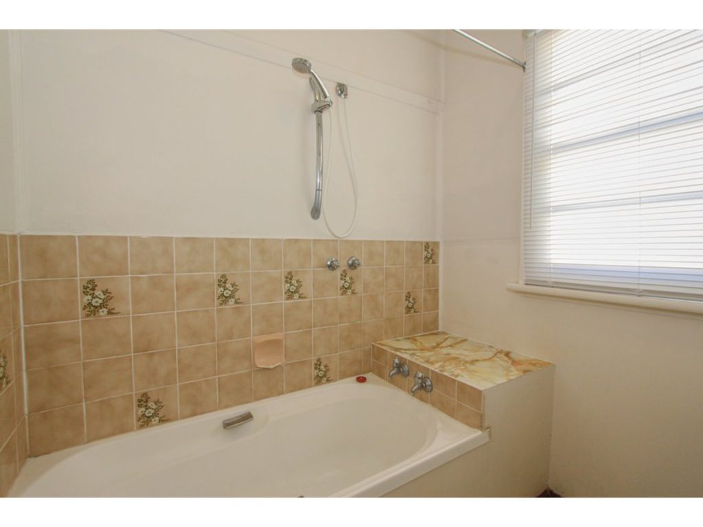 350 Stewart Street, Bathurst NSW 2795 - photo 4