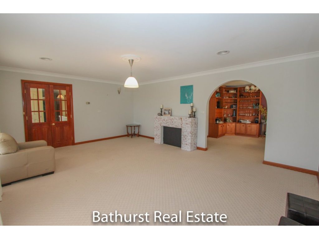 9 Colville Street, Windradyne NSW 2795 - photo 5