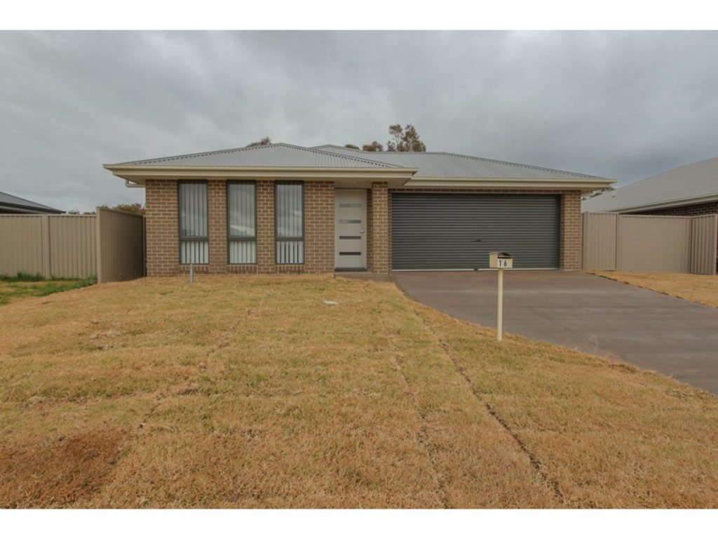 16 Cooper Crescent, Gormans Hill NSW 2795 - McGrath Central West