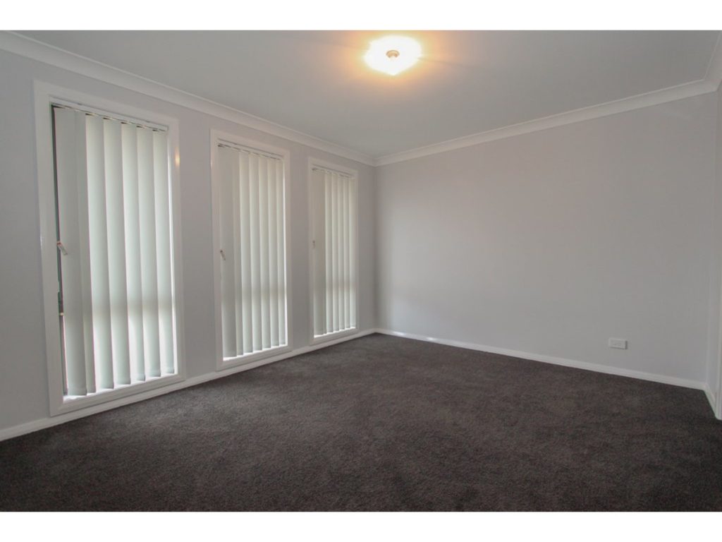 16 Cooper Crescent, Gormans Hill NSW 2795 - photo 5