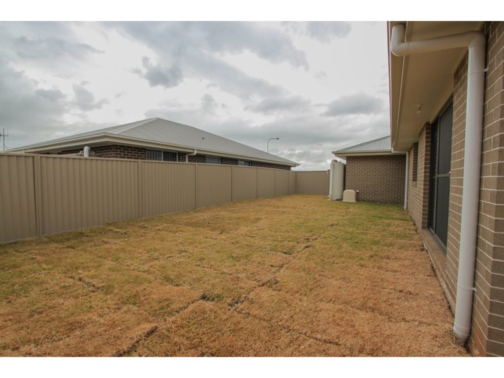 16 Cooper Crescent, Gormans Hill NSW 2795 - photo 9