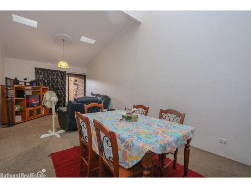 5/142 Durham Street, Bathurst NSW 2795 - photo 4