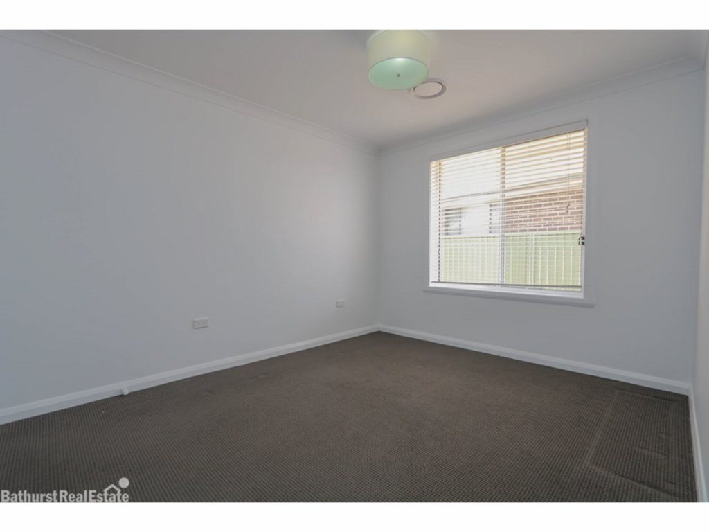 13 Freeman Circuit, Llanarth NSW 2795 - photo 12