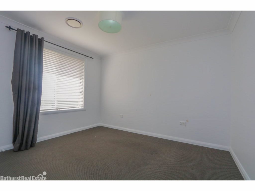 13 Freeman Circuit, Llanarth NSW 2795 - photo 13