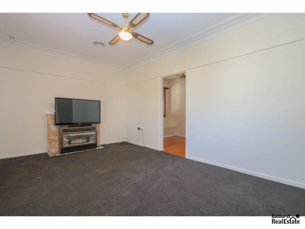 104 Sydney Road, Kelso NSW 2795 - photo 5