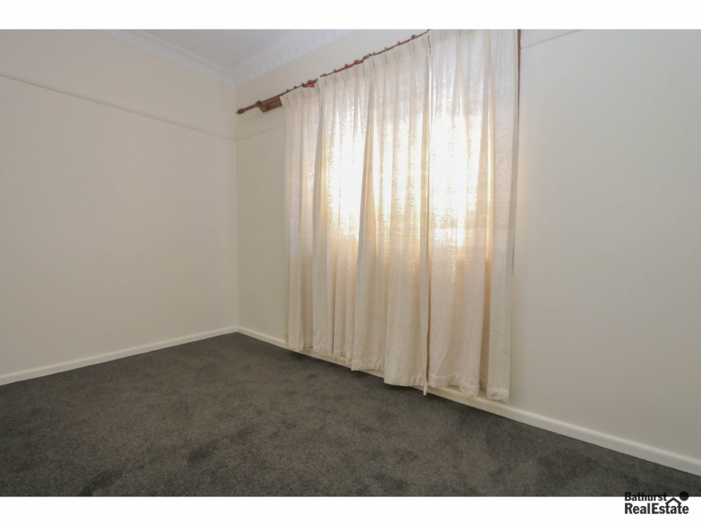 104 Sydney Road, Kelso NSW 2795 - photo 6
