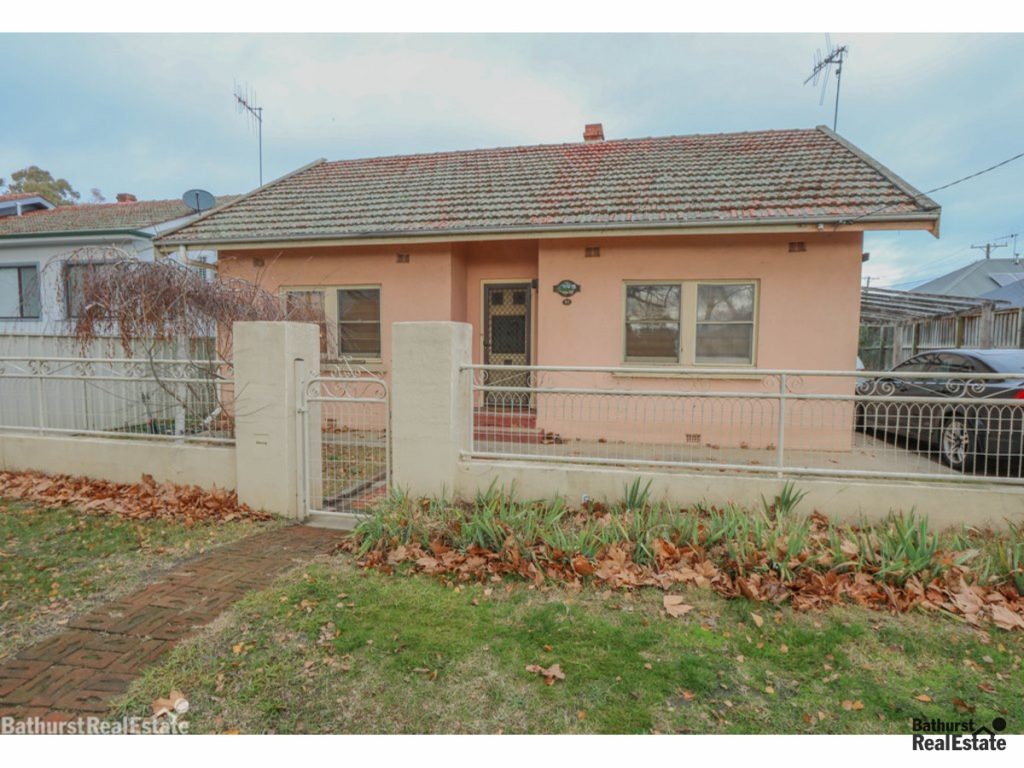 92 Morrissett Street, Bathurst NSW 2795 - McGrath Central West