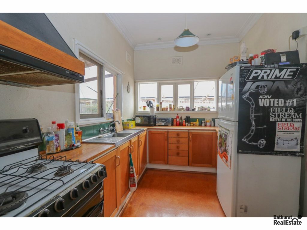 92 Morrissett Street, Bathurst NSW 2795 - photo 3