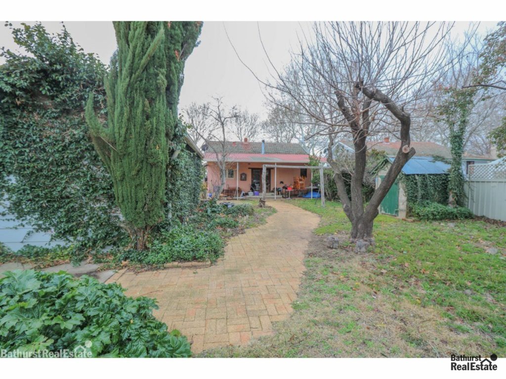 92 Morrissett Street, Bathurst NSW 2795 - photo 6