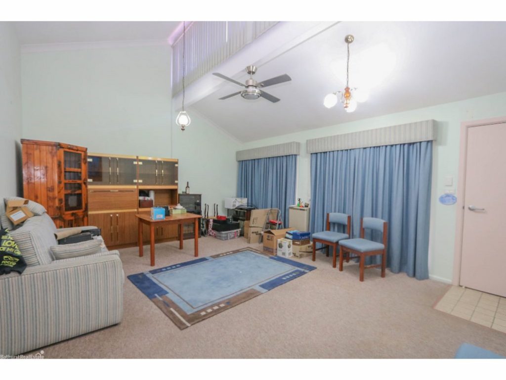 27/29A View Street, Kelso NSW 2795 - photo 3
