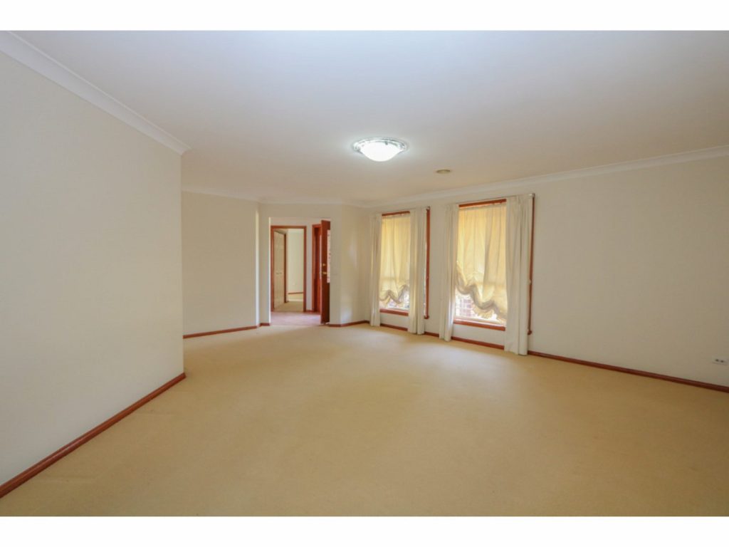 10 Hassall Grove, Kelso NSW 2795 - photo 4