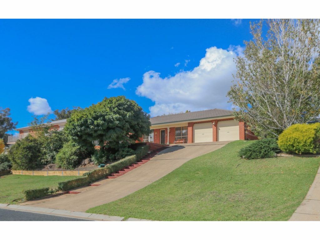 36 Kurumben Place, West Bathurst NSW 2795 - McGrath Central West