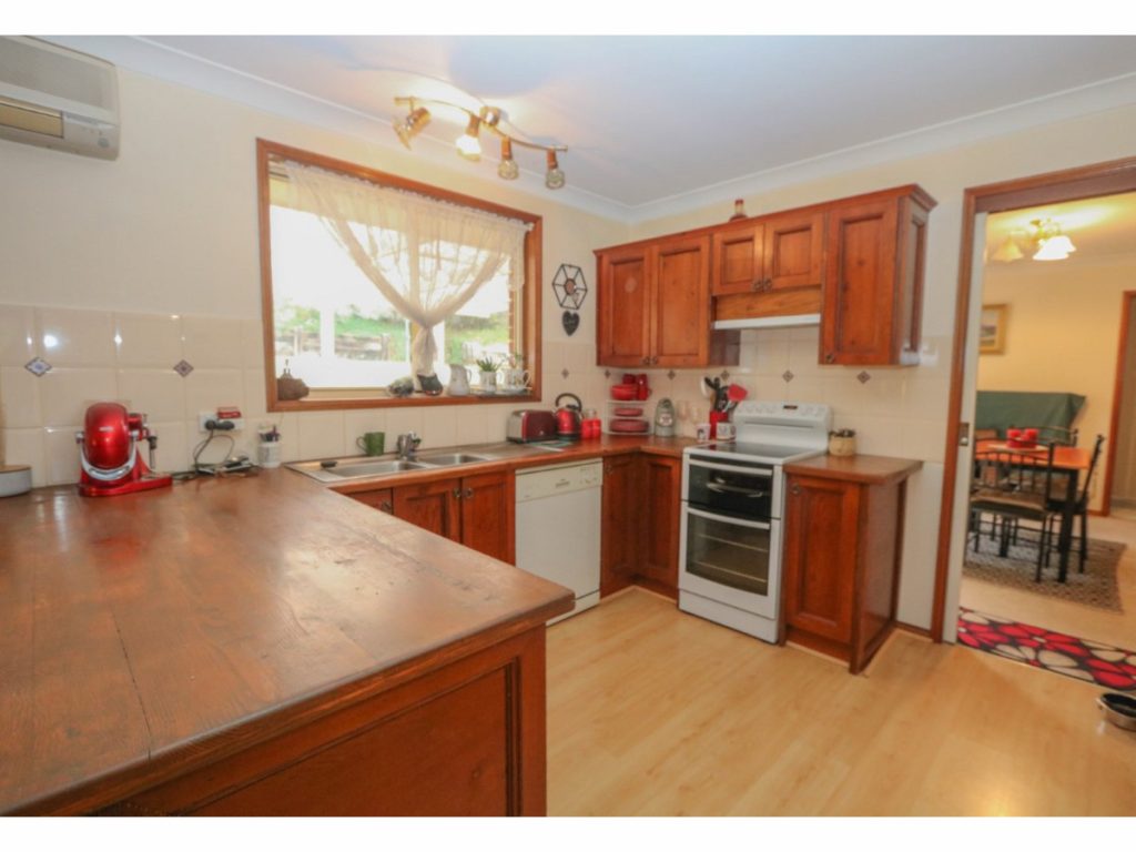 36 Kurumben Place, West Bathurst NSW 2795 - photo 4