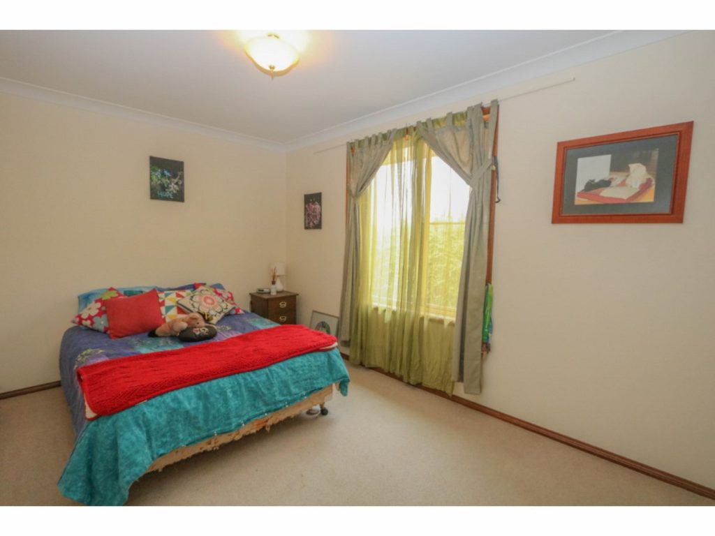 36 Kurumben Place, West Bathurst NSW 2795 - photo 8