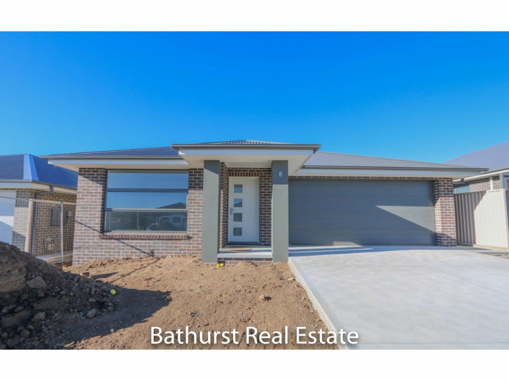 8 Basalt Way, Kelso NSW 2795 - McGrath Central West