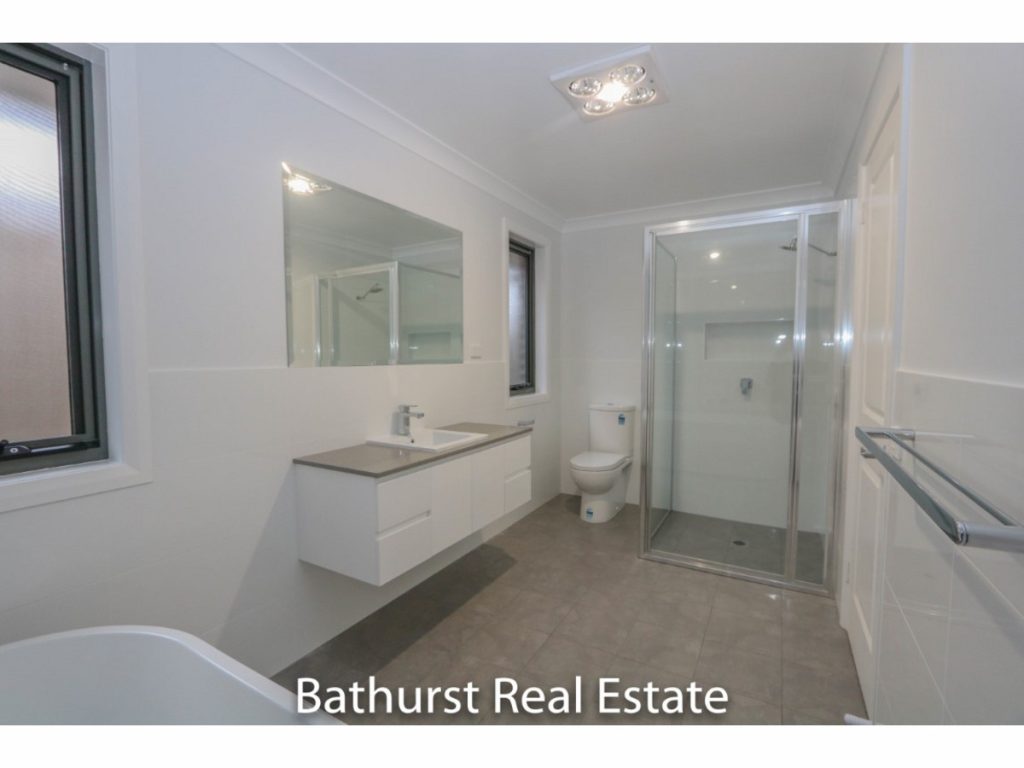 8 Basalt Way, Kelso NSW 2795 - photo 12