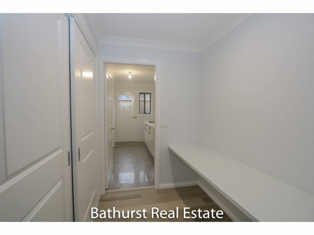 8 Basalt Way, Kelso NSW 2795 - photo 13