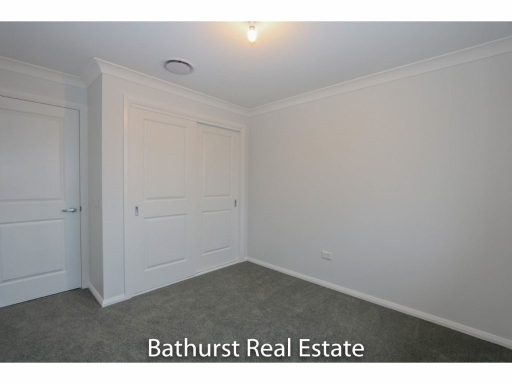 8 Basalt Way, Kelso NSW 2795 - photo 10