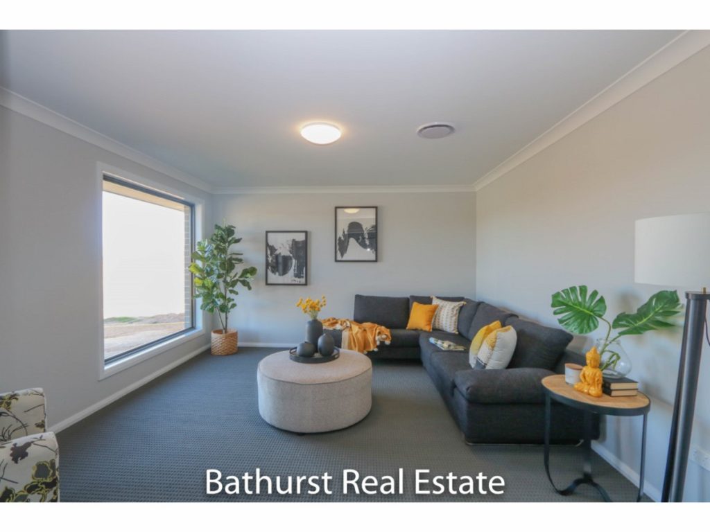45 Maxwell Drive, Eglinton NSW 2795 - photo 2