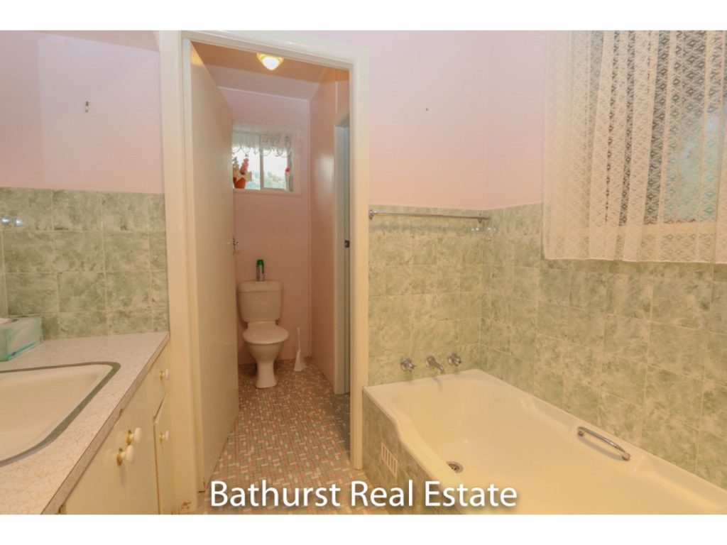 13 White Street, West Bathurst NSW 2795 - photo 9