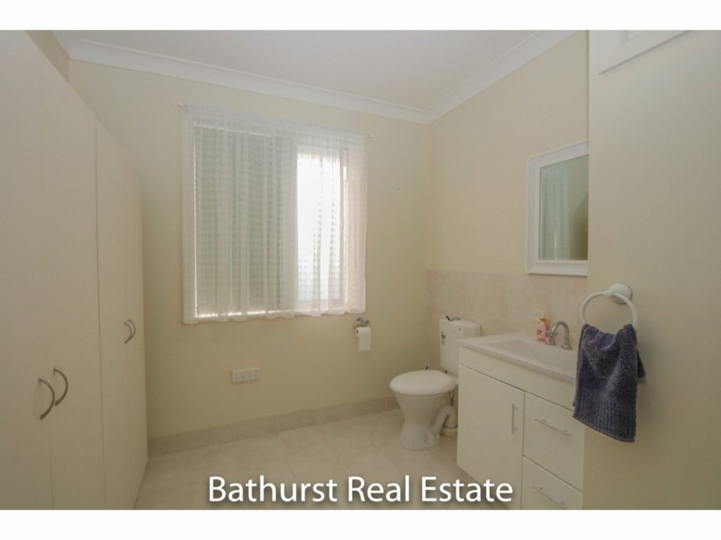 13 White Street, West Bathurst NSW 2795 - photo 10