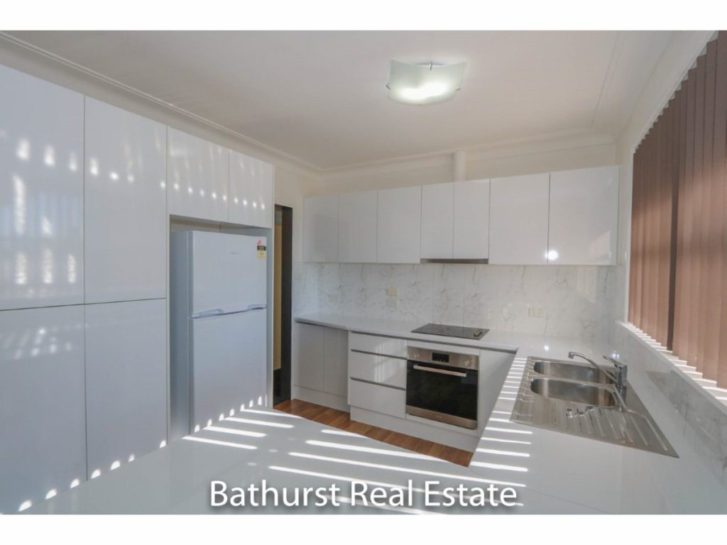 291 Lambert Street, Bathurst NSW 2795 - photo 3