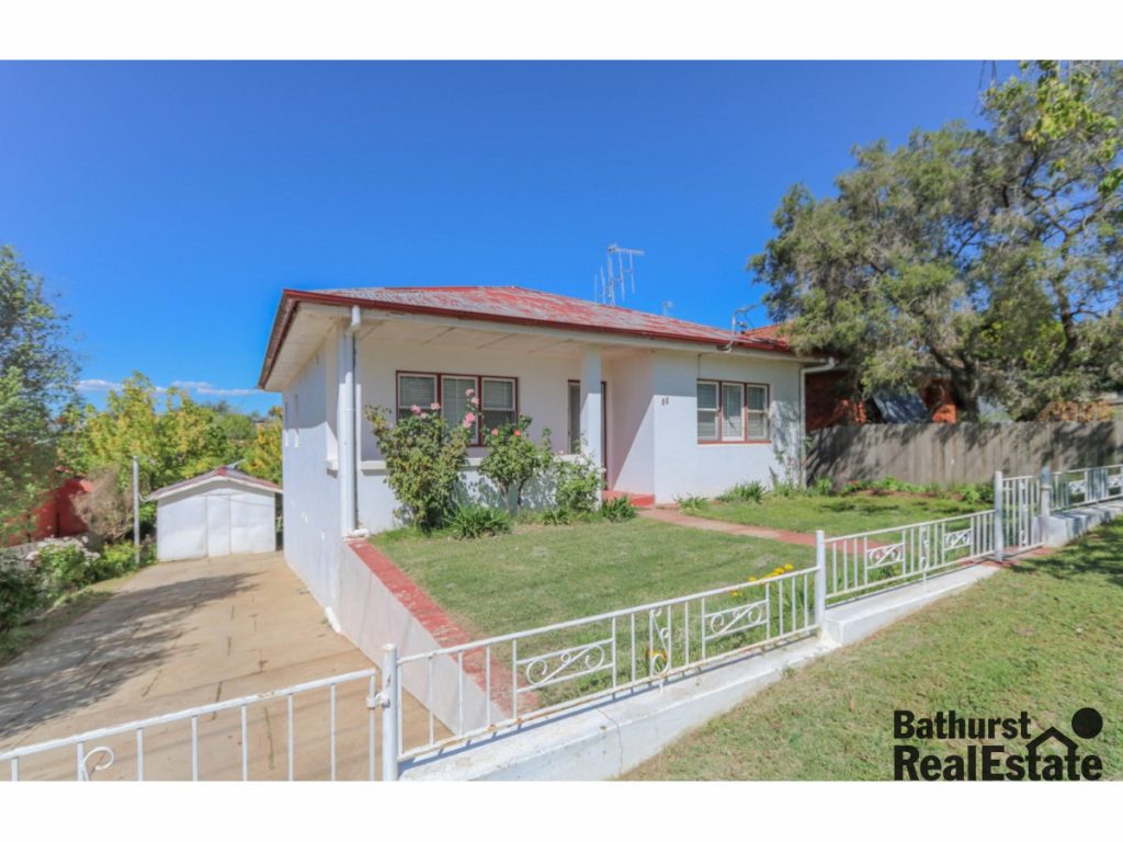 88 Esrom Street, West Bathurst NSW 2795 - photo 11