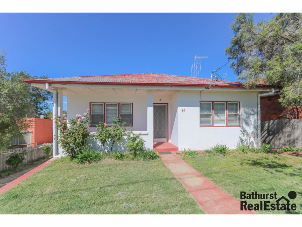88 Esrom Street, West Bathurst NSW 2795 - McGrath Central West