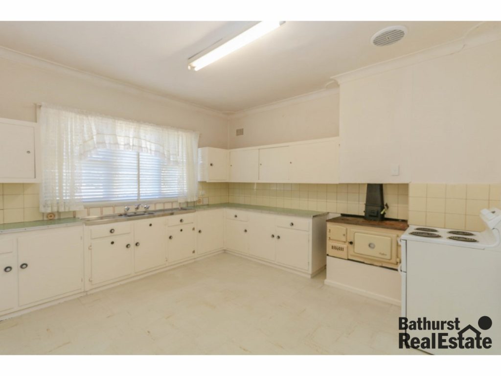 88 Esrom Street, West Bathurst NSW 2795 - photo 3