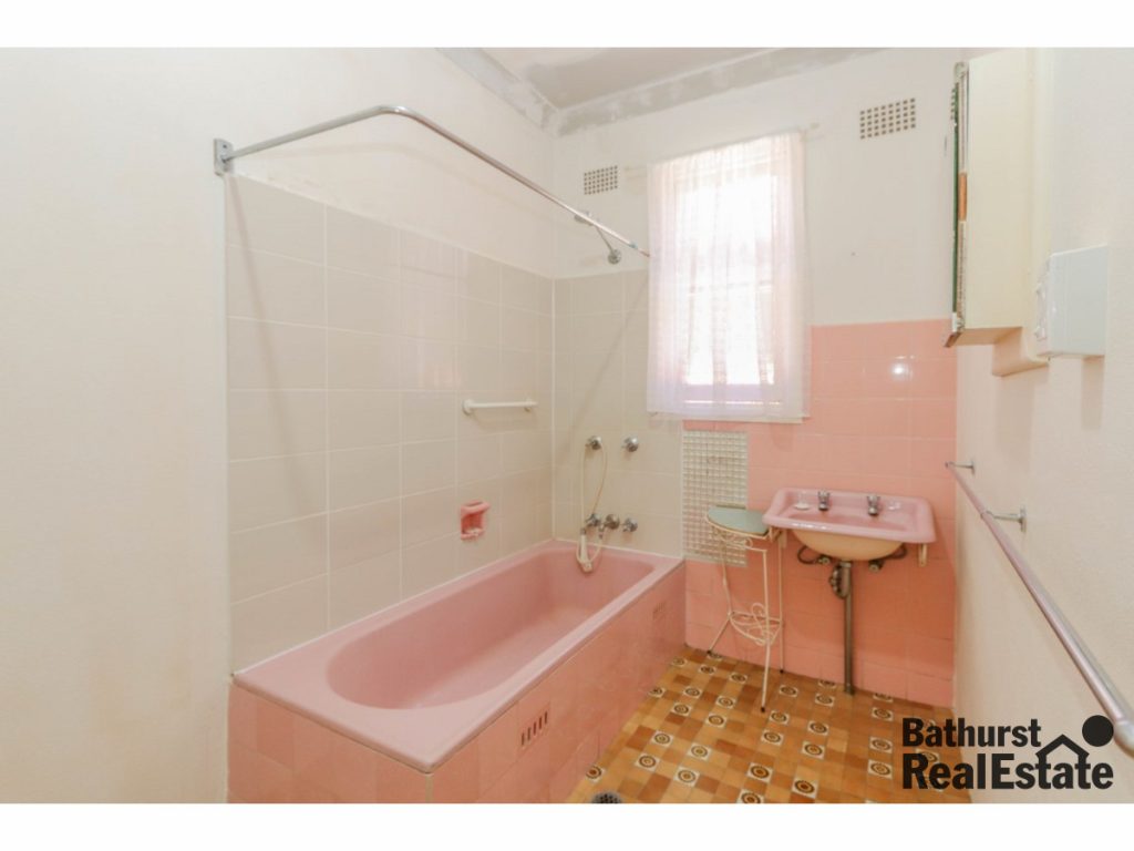 88 Esrom Street, West Bathurst NSW 2795 - photo 7