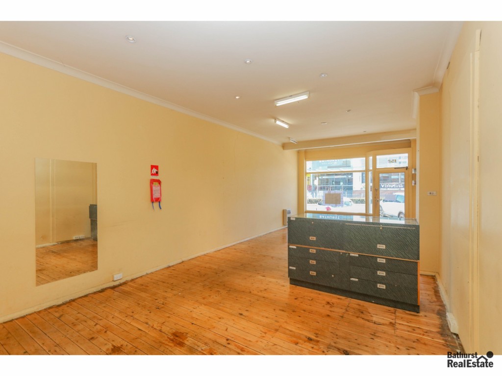 135-135B Howick Street, Bathurst NSW 2795 - photo 3