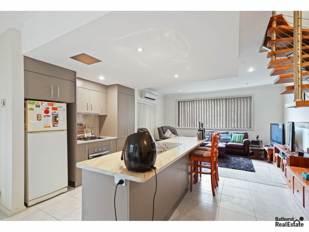 1/14C West Street, West Bathurst NSW 2795 - photo 2