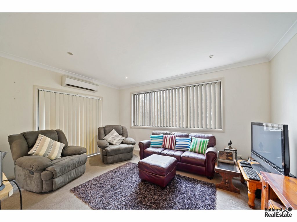 1/14C West Street, West Bathurst NSW 2795 - photo 4