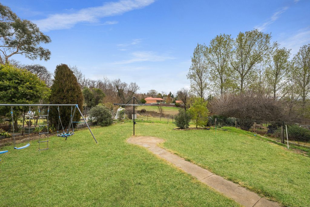 15 Edgell Street, West Bathurst NSW 2795 - photo 11