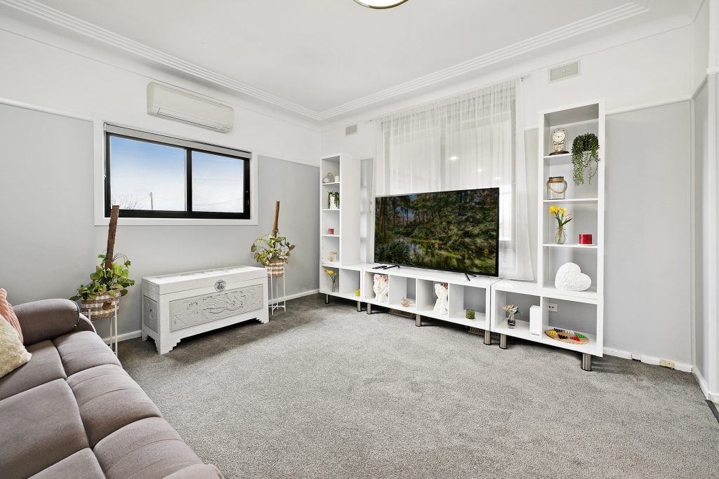13 Commonwealth Street, West Bathurst NSW 2795 - photo 4