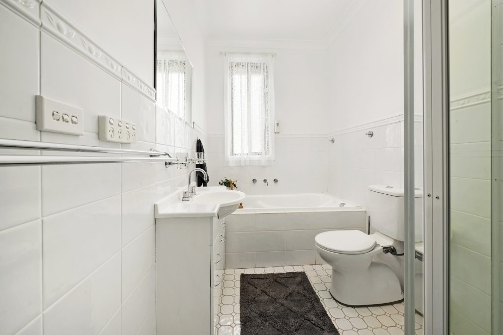 13 Commonwealth Street, West Bathurst NSW 2795 - photo 8
