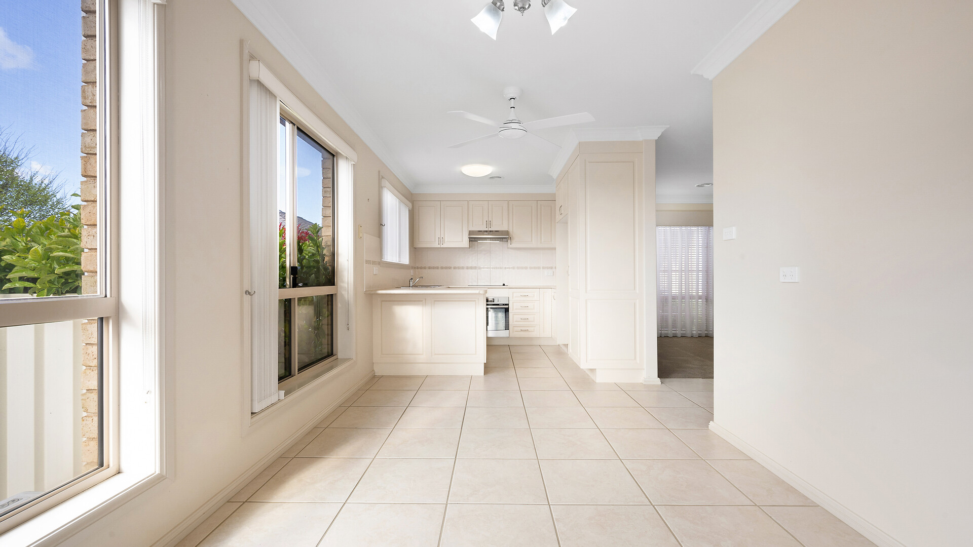 4/54A Amana Circuit, Orange NSW 2800 - photo 2