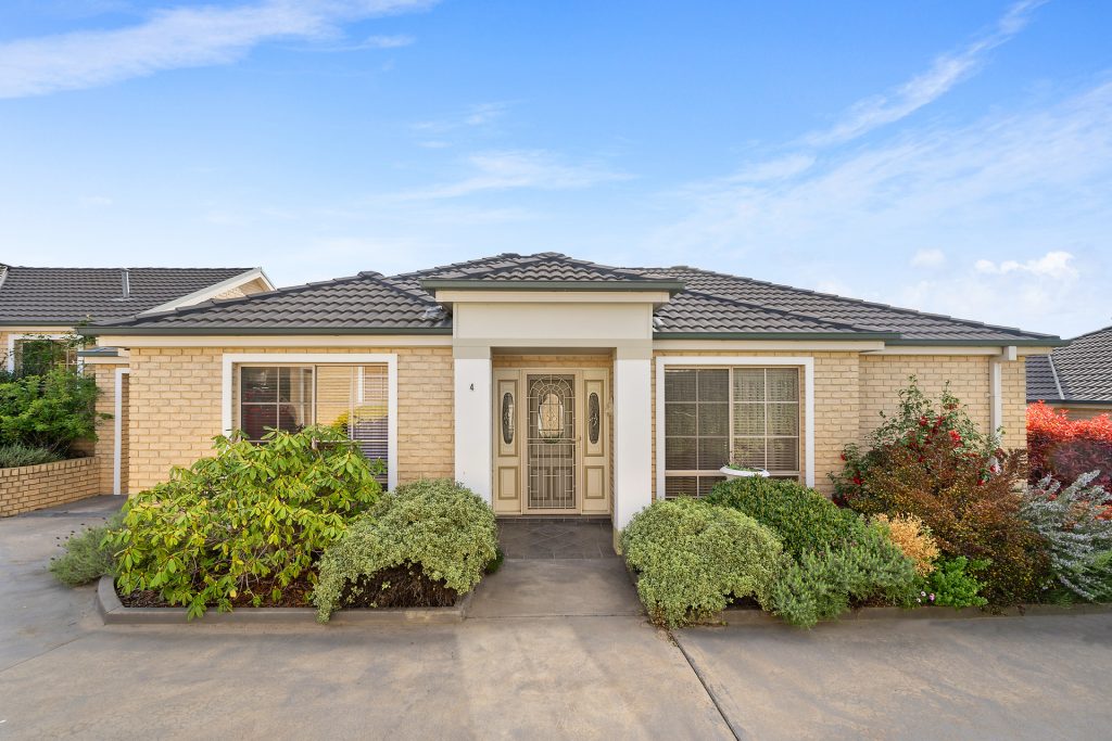 4/54A Amana Circuit, Orange NSW 2800 - McGrath Central West