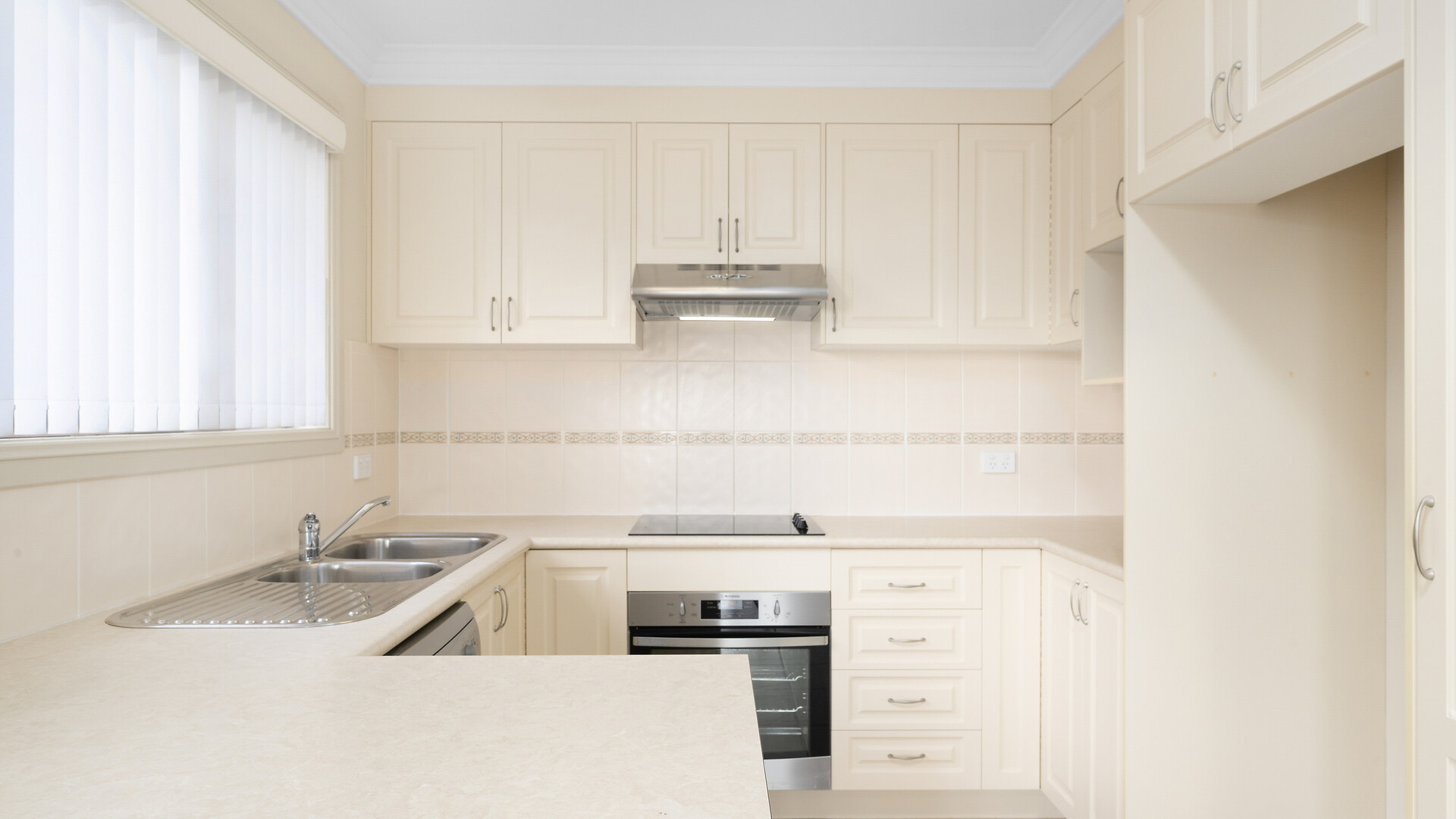 4/54A Amana Circuit, Orange NSW 2800 - photo 3